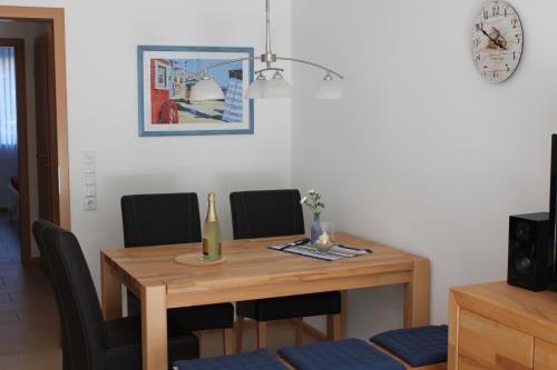 Borkum Ferienwohnung Dünentraum - Essbereich