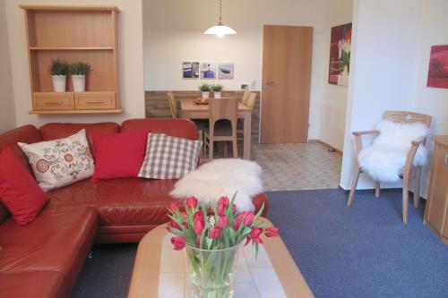 Borkum Ferienwohnung 3 im Nordseehus - Wohnzimmer-Essbereich