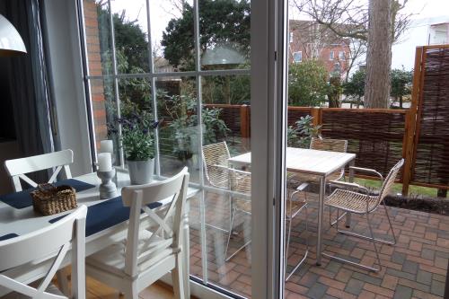 Borkum Ferienwohnung Gartmann - Essbereich/Terrasse
