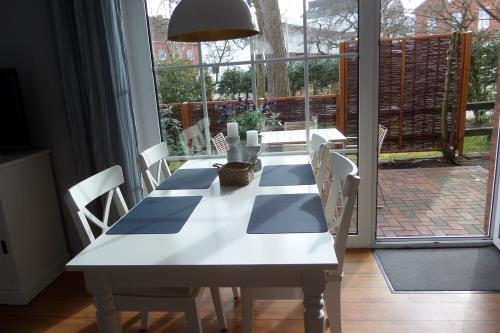 Borkum Ferienwohnung Gartmann - Essbereich