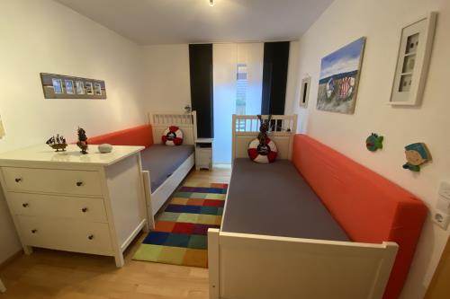 Borkum Ferienwohnung Haus Tjalk - EG - Wohnung 1 - Schlafzimmer 2