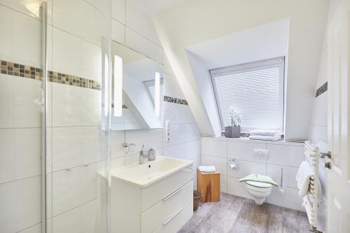 Borkum Ferienhaus Borkumer Luft 2 - Bad mit bodentiefer Dusche