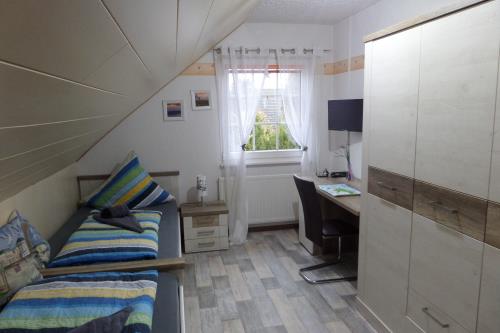 Borkum Ferienwohnung im Haus Jan Granat - Schlafzimmer 2