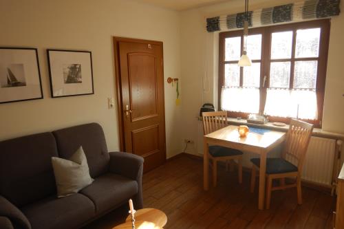 Borkum Ferienwohnung Haus Donat - Apartment Aike - ID 11024 - Wohnung Aike, Wohn-Essbereich
